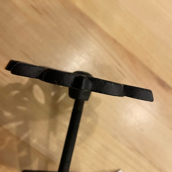 Black door knobs - Picture 3 of 3